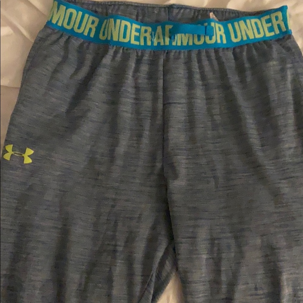Gray under armor sweat
